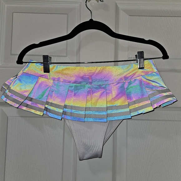 Moeflavor Kawaii Reflective Rainbow Sailor Set - Picture 6 of 7